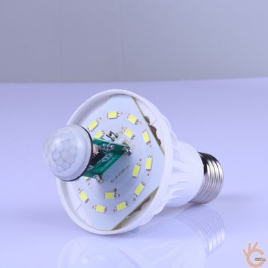 Лампа светодиодная с PIR датчиком движения GOXI 003IR-7WB, E27, 12 LED 7 Вт. Автоматическое включение света
