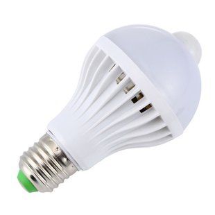 Лампа світлодіодна з PIR датчиком руху GOXI 003IR-7WB, E27, 12 LED 7 Вт. Автоматичне включення світла