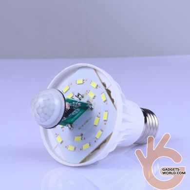 Лампа світлодіодна з PIR датчиком руху GOXI 003IR-7WB, E27, 12 LED 7 Вт. Автоматичне включення світла